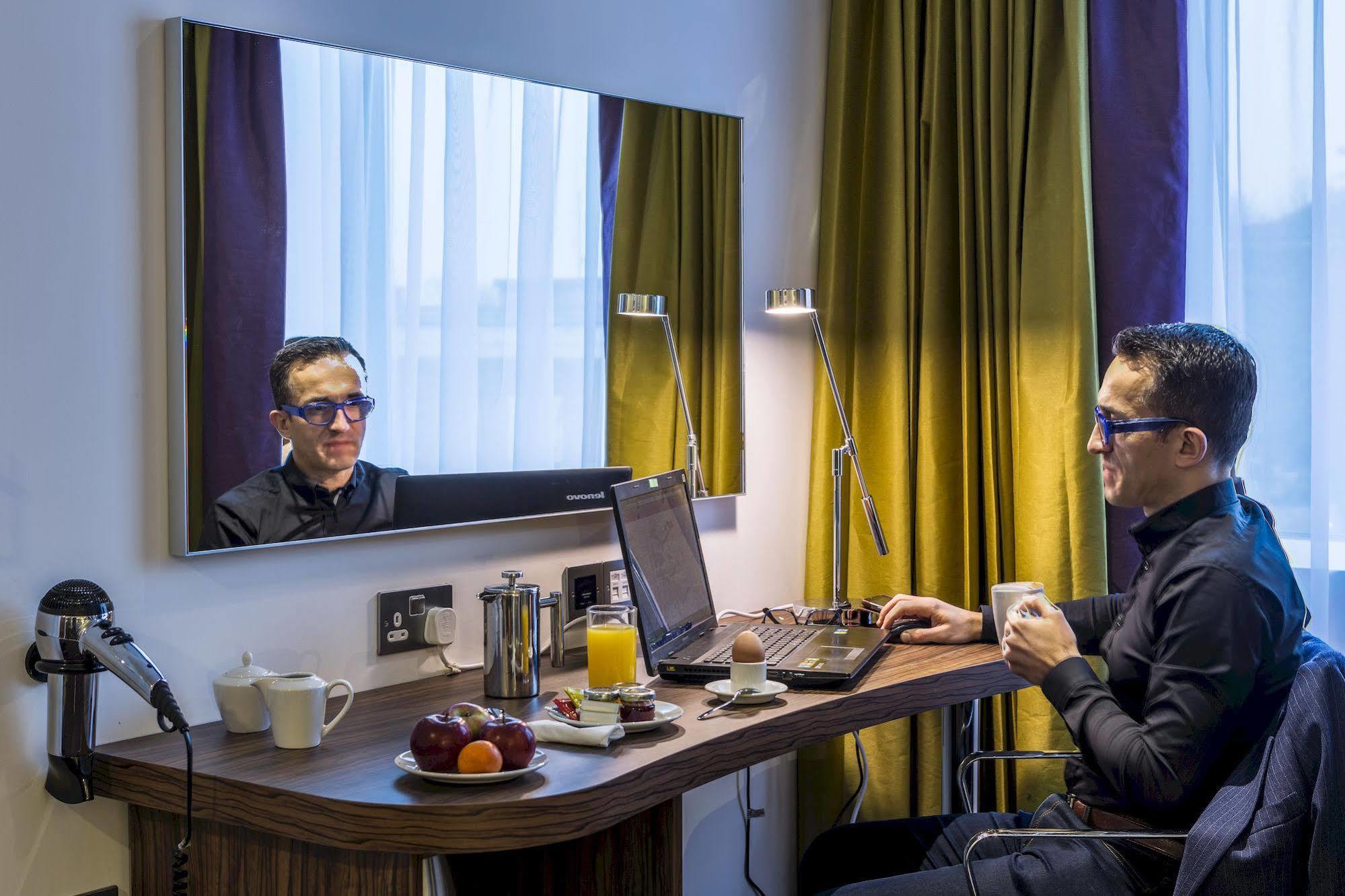 Holiday Inn London Watford Junction By Ihg Екстер'єр фото
